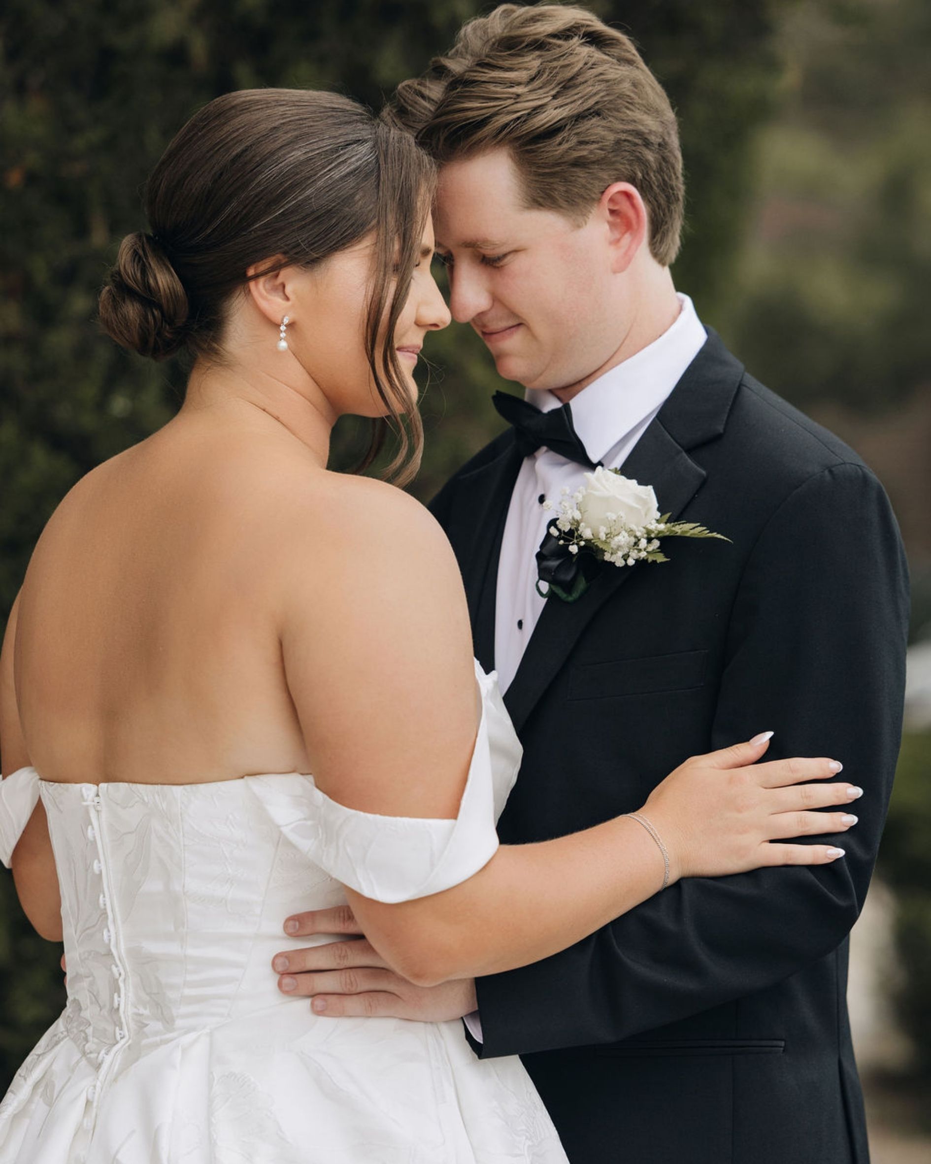 Wedding couple's portraits at Victoria in the Park in Mount Prospect, IL